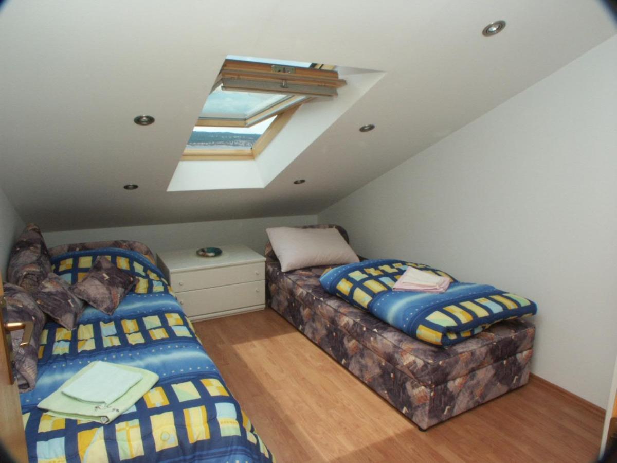 Apartments By The Sea Crikvenica - 2354 Ngoại thất bức ảnh