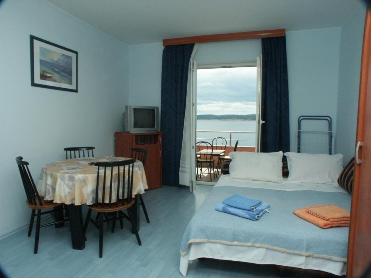Apartments By The Sea Crikvenica - 2354 Ngoại thất bức ảnh