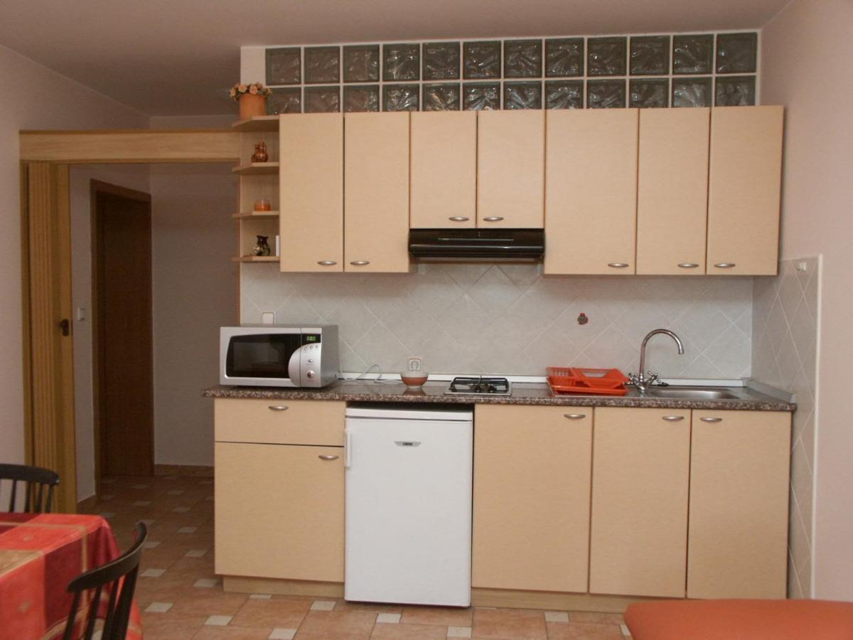 Apartments By The Sea Crikvenica - 2354 Ngoại thất bức ảnh