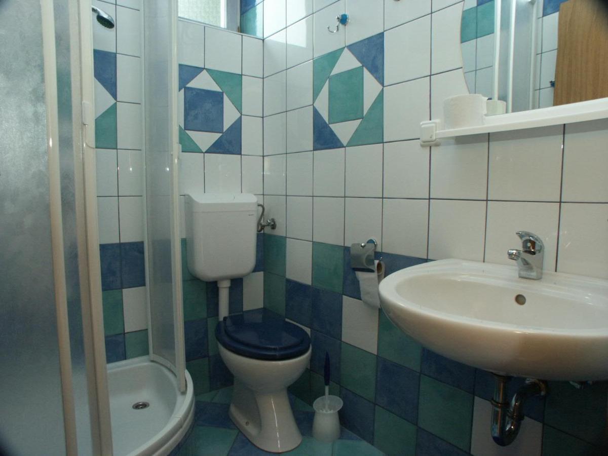 Apartments By The Sea Crikvenica - 2354 Ngoại thất bức ảnh