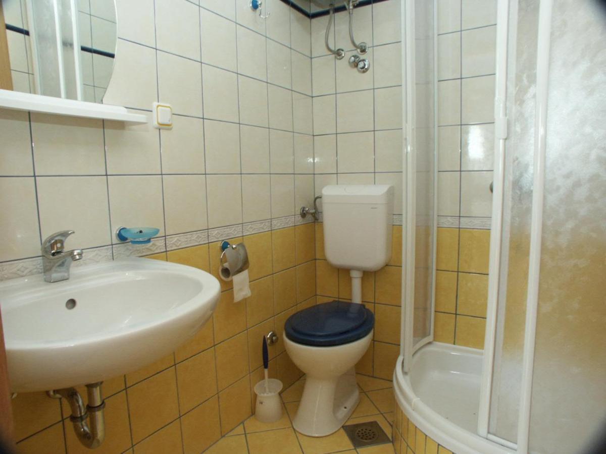 Apartments By The Sea Crikvenica - 2354 Ngoại thất bức ảnh