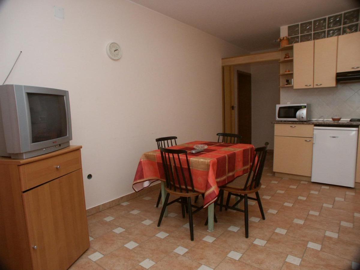 Apartments By The Sea Crikvenica - 2354 Ngoại thất bức ảnh